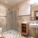 Modern bathroom Le Cetinelle vacation apartment in Tuscany Modern bathroom Le Cetinelle vacation apartment in Tuscany